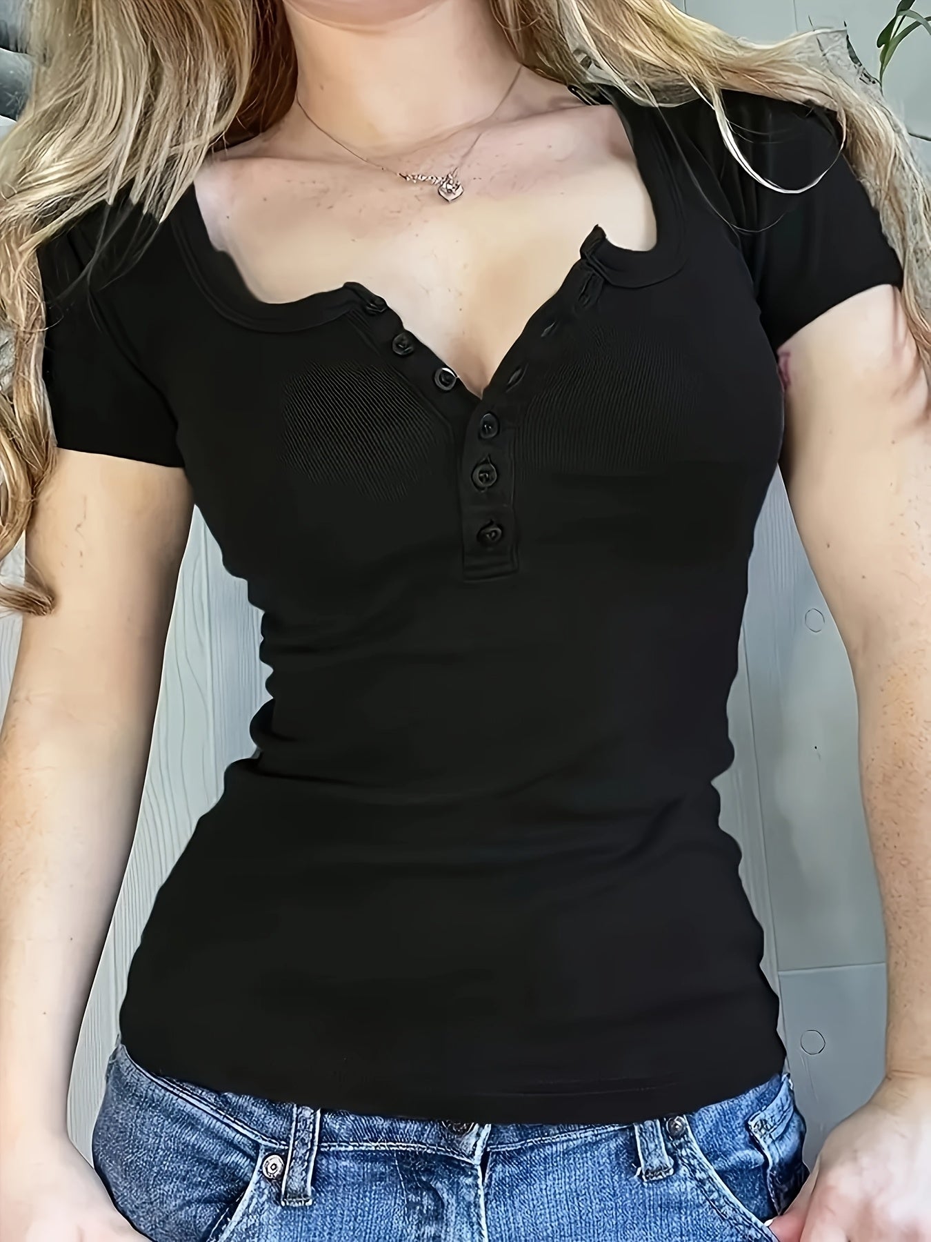 Camisetas deportivas casuales de talla grande para mujer con cuello en V y manga corta, top de color sólido