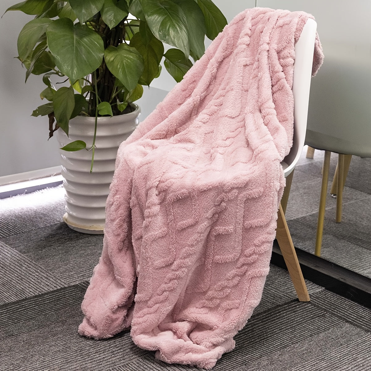 Fuzzy Throw Blanket Polyester Lightweighy Cozy RV Sofa Bed Comfort Accessory