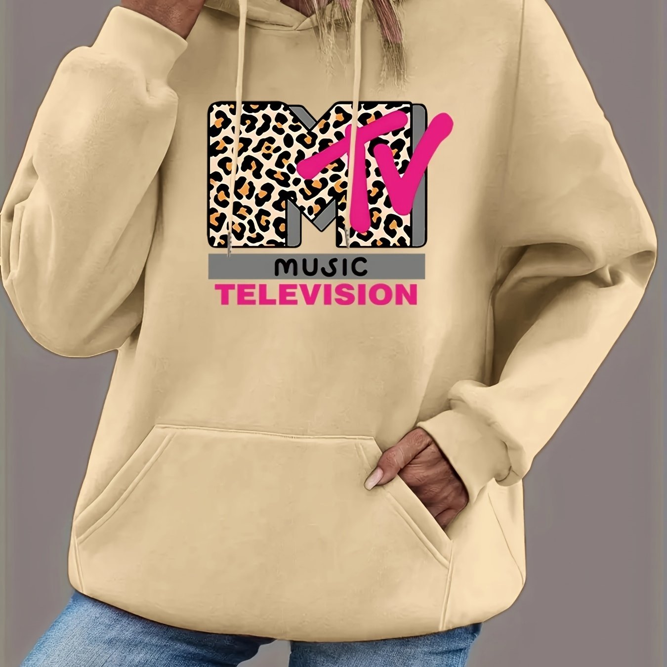 Plus Size Women's Hoodie Polyester Blend Oversized Casual Pullover with Pockets and Leopard Print