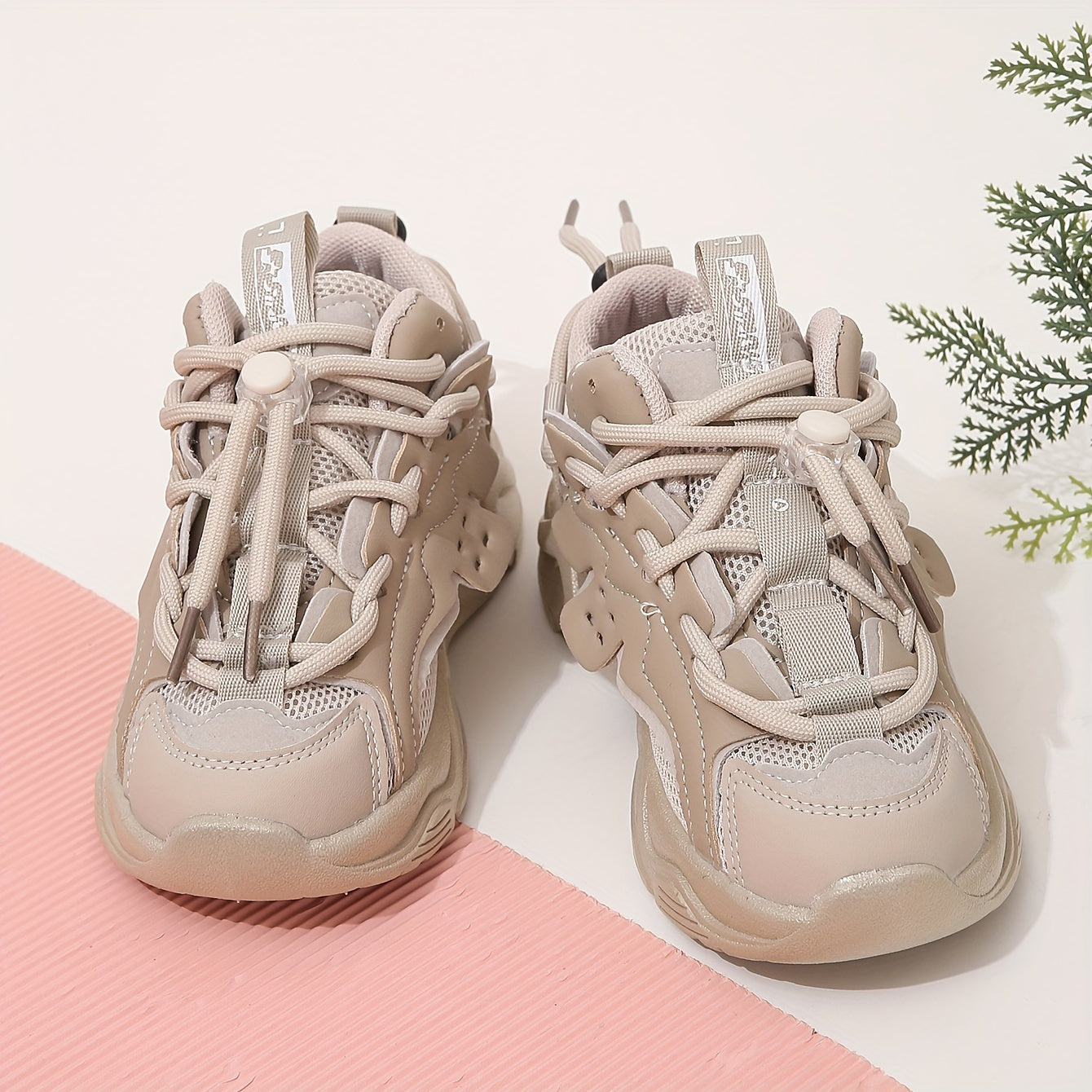 Girls Black Breathable Low-Top Sneakers with Fabric and EVA Sole for Spring and Fall