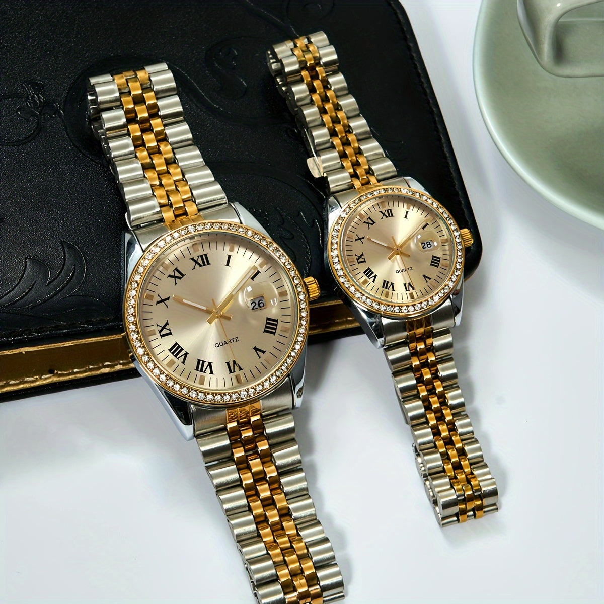 Conjunto de relojes para parejas con correas de cuero y diseño clásico