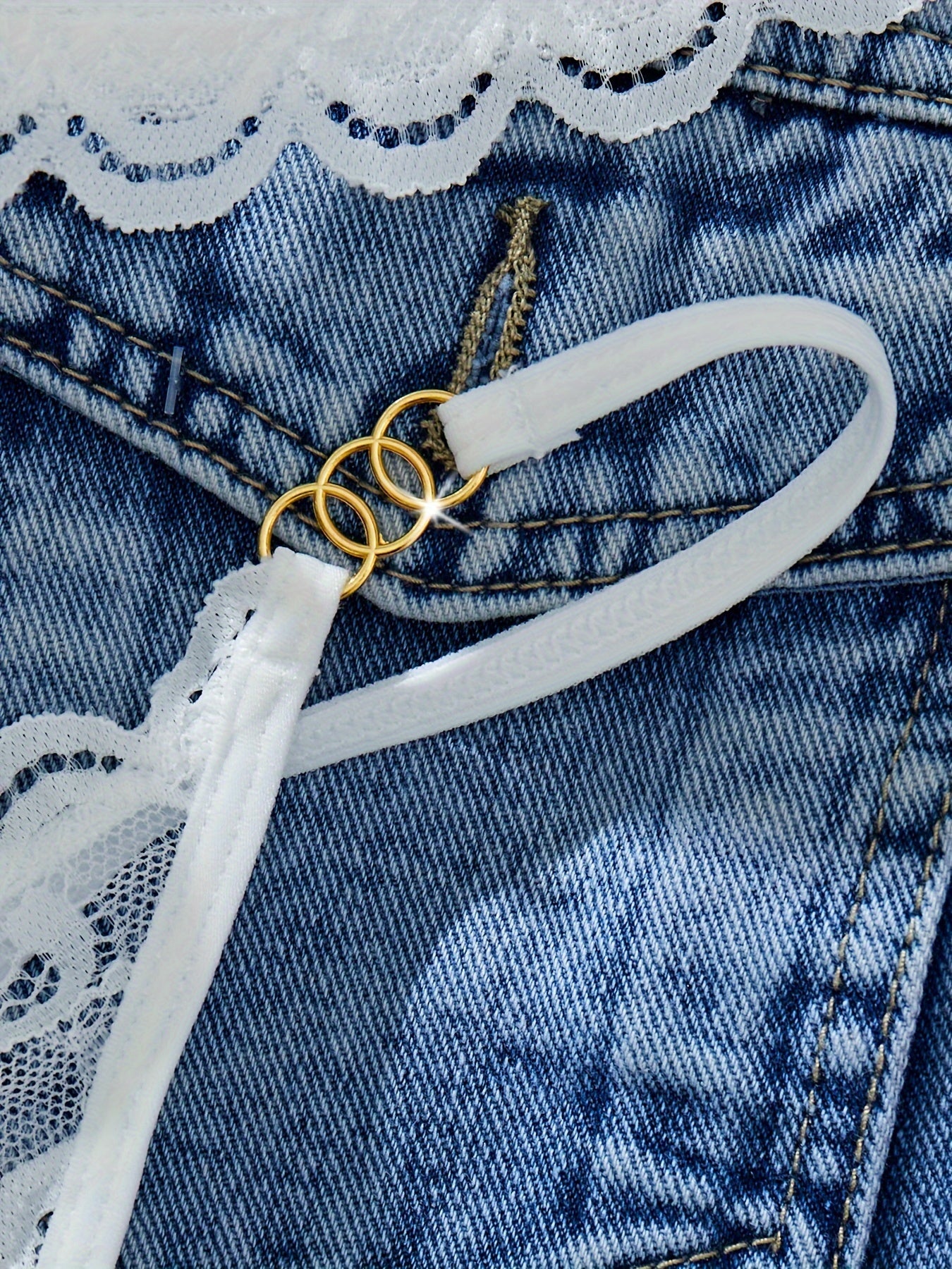 Conjunto de lencería seductora de encaje para mujer con tirantes ajustables y diseño floral