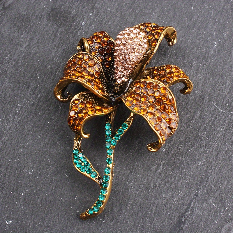 Vintage Rhinestone Rose Brooch Pin, Ayollar uchun Yuqori Sifatli Dizaynga ega Noan'anaviy Shakldagi Zamonaviy Aksessuar