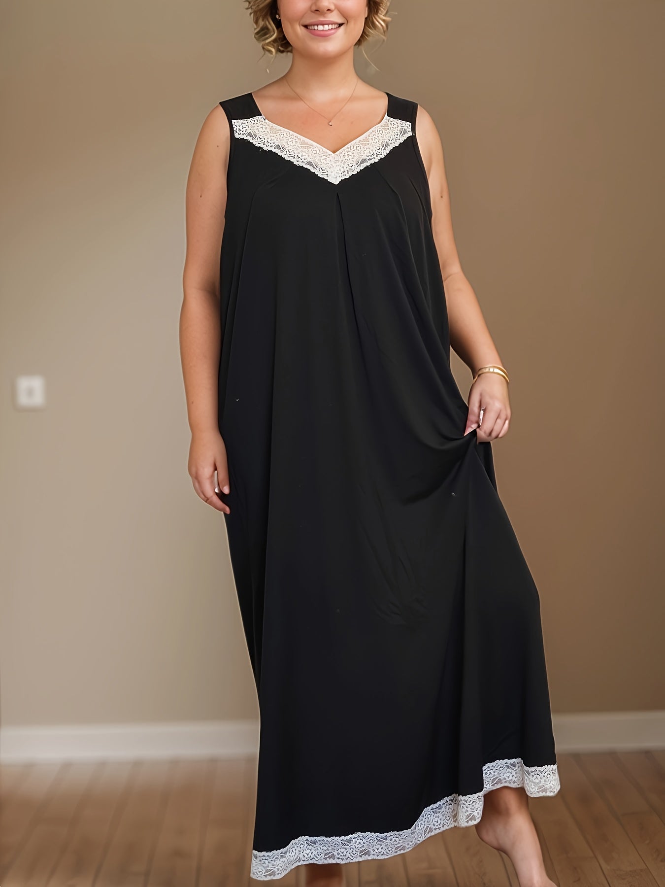 Plus Size Black Lace Long Camisole Nightgown V-Neck Robe