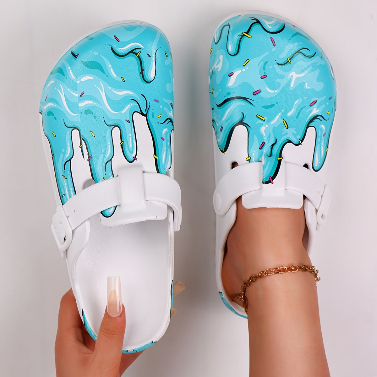 Women's Tie-Dye Graffiti Print Clogs Breathable Non-Slip EVA Sandals