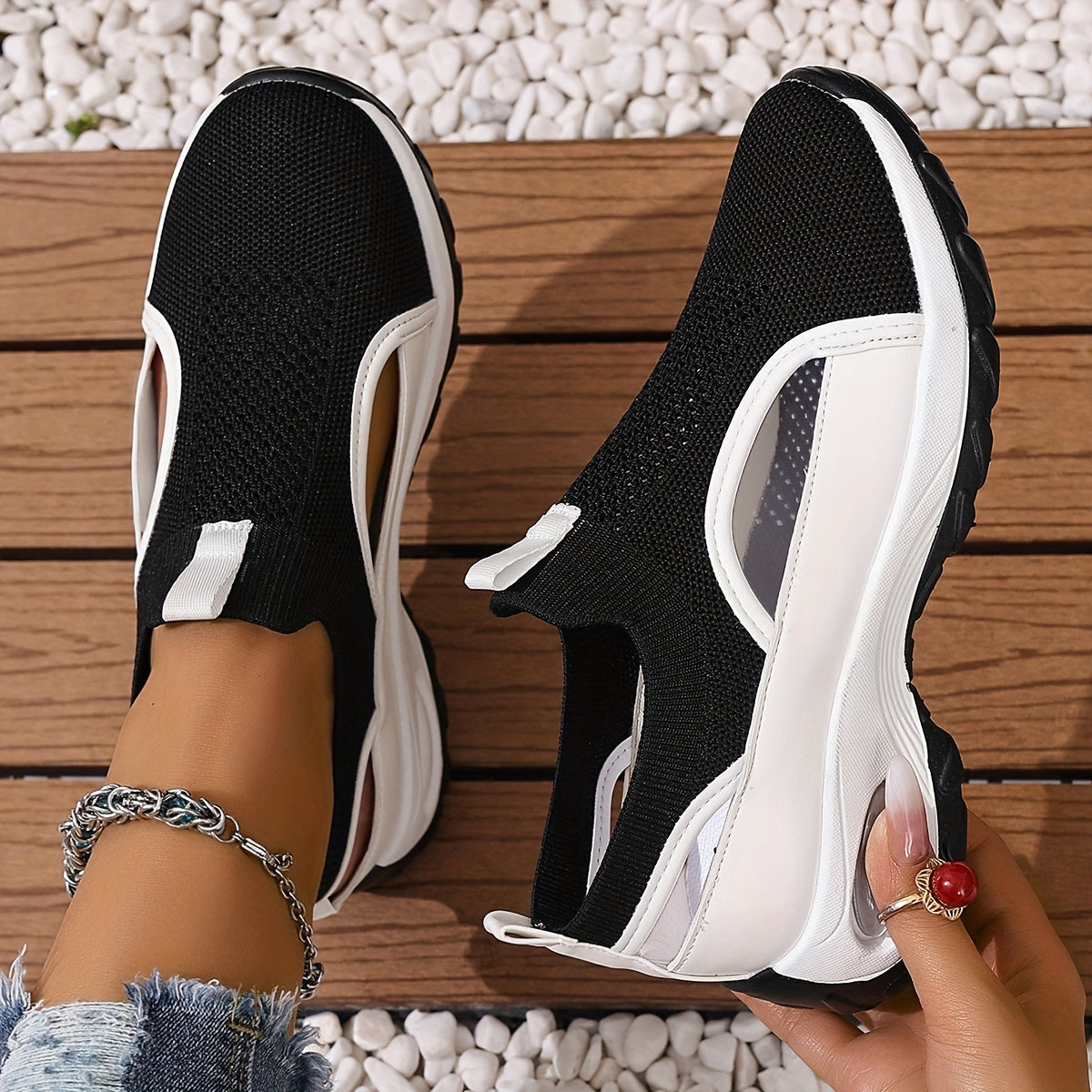 Women's Casual Slip-On Sneakers Breathable Fabric Black White Low-Top