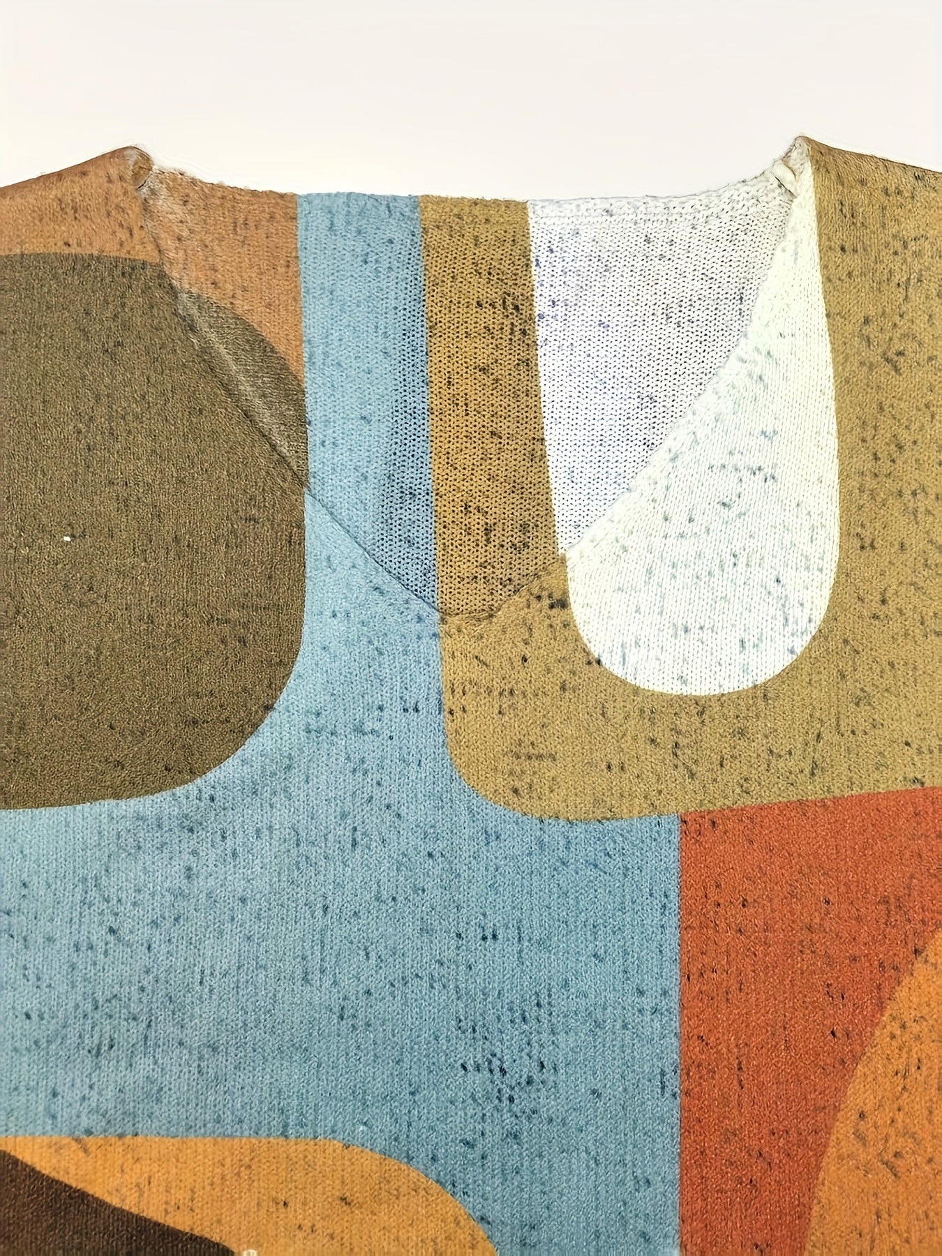 Топ женский с V-образным вырезом, длина миди, с рукавами, крупным геометрическим абстрактным принтом