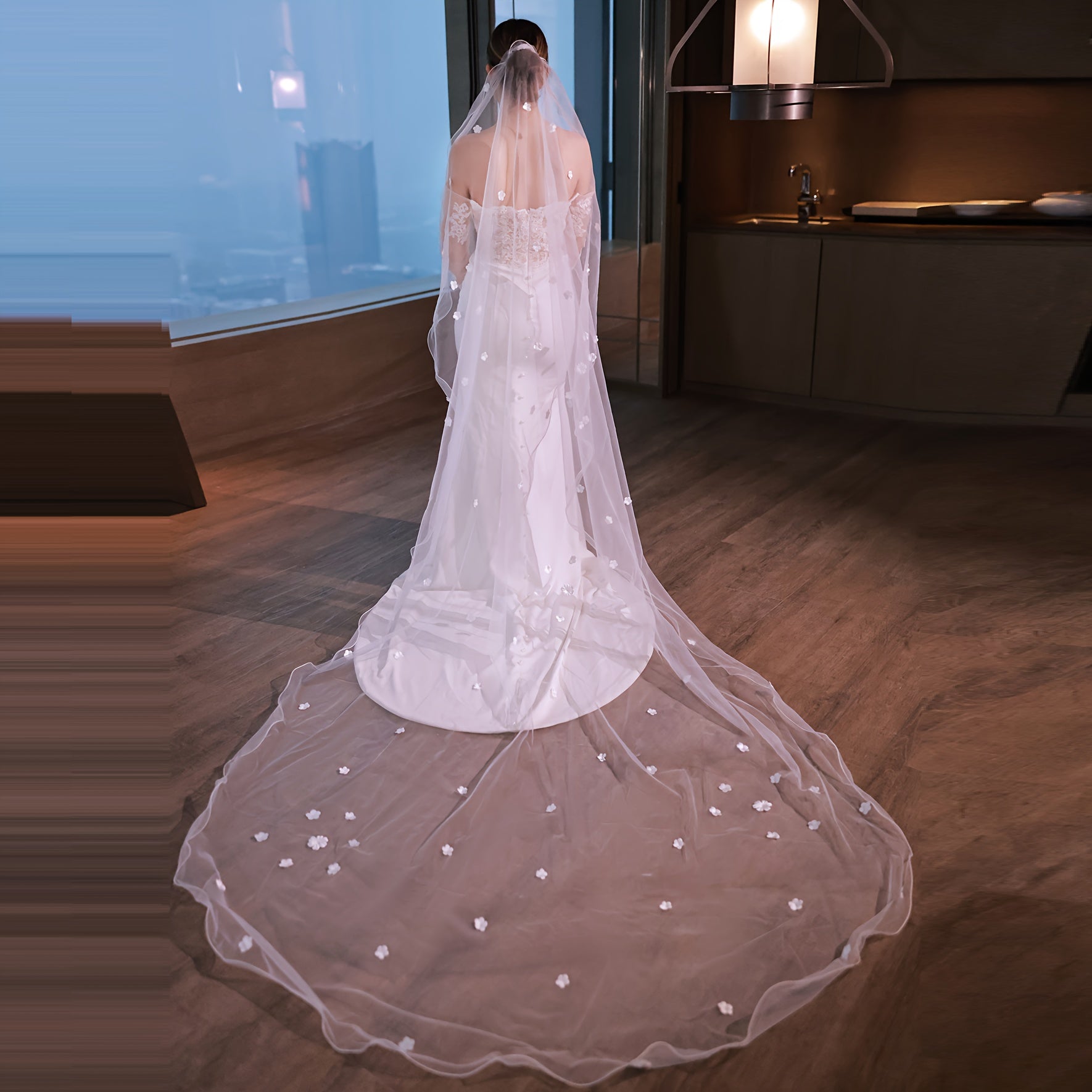 Elegant Bridal Veil with Romantic Princess Theme Polyester Fiber for Weddings and Events