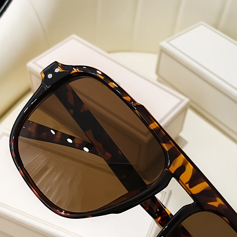 Large Vintage Frame Fashion Glasses with Y2K Style for Gifting