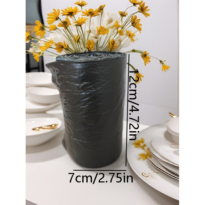 100 ta super qalin og'ir yuk ko'taruvchi, qora chiqindi sumkalar, maxfiylikni himoya qilish uchun tortish ipi bilan. Ushbu opak bir martalik plastik sumkalar oshxona, hammom, yotoqxona, yashash xonasi, ochiq joylar va tozalash uchun mos keladi. Bu