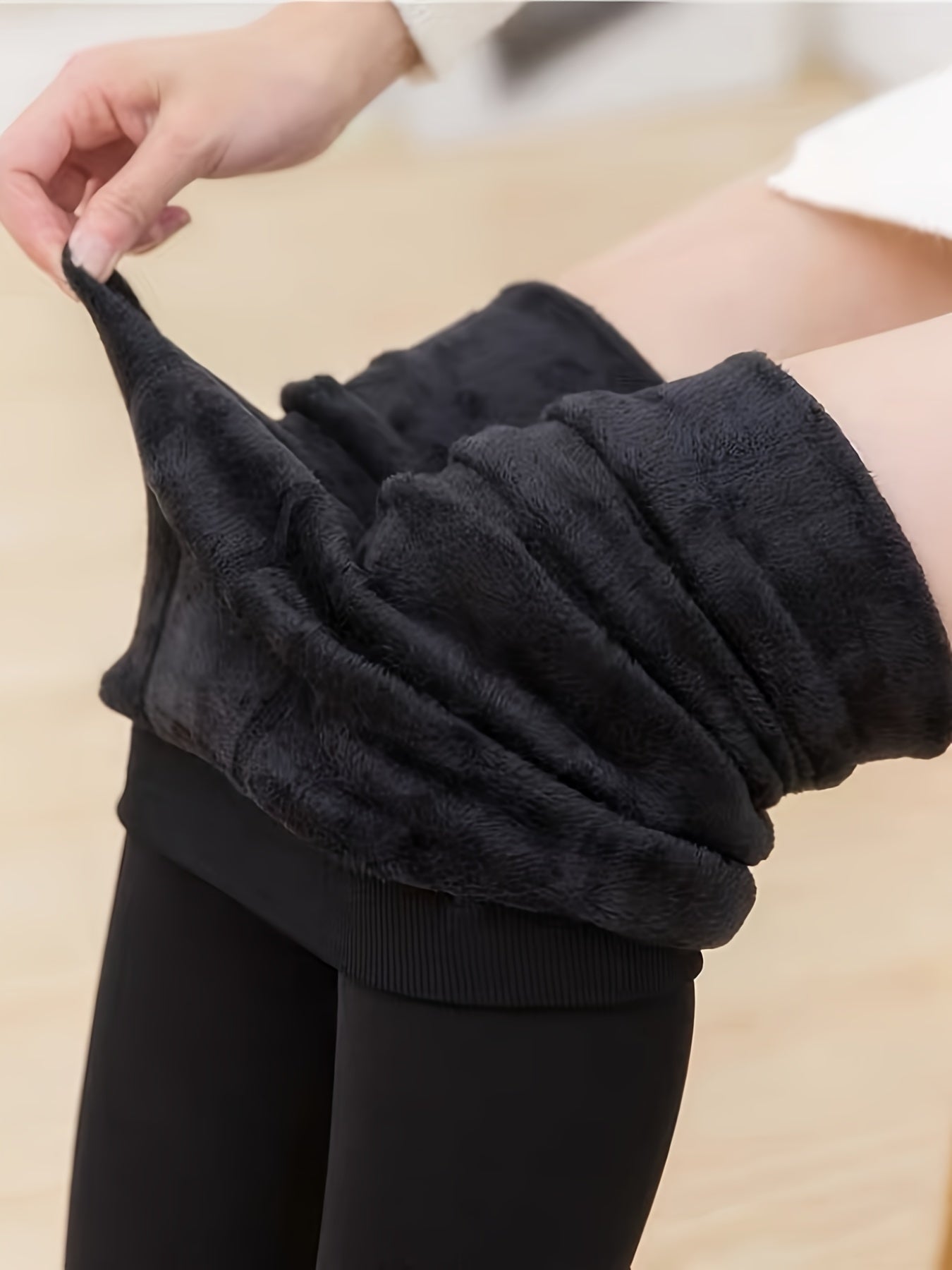 Women's Fleece-Lined Thermal Leggings Soft Polyester Spandex Jeggings for Cold Weather