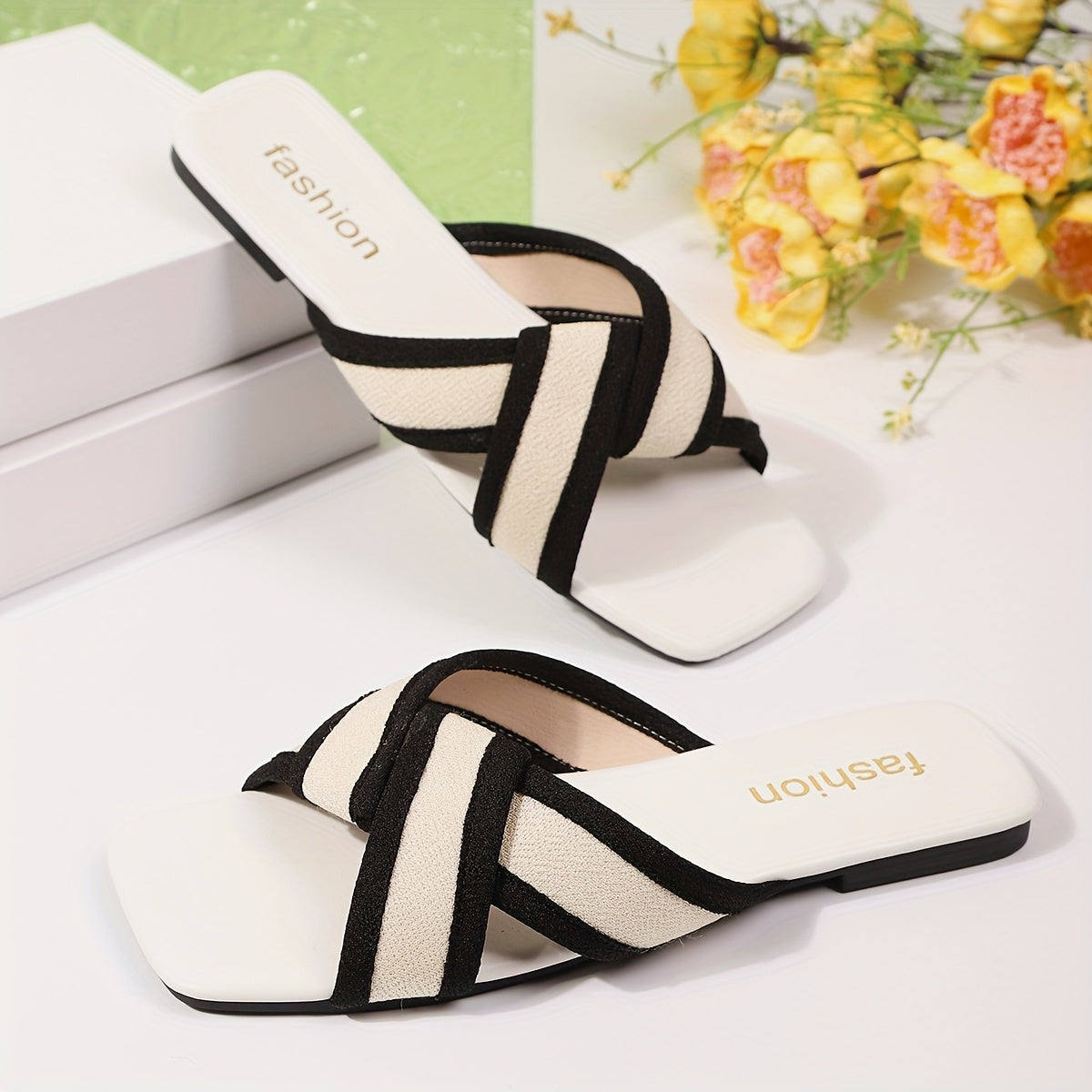 Women's Black White Strappy Flat Sandals Open-Toe Adjustable Summer Beach