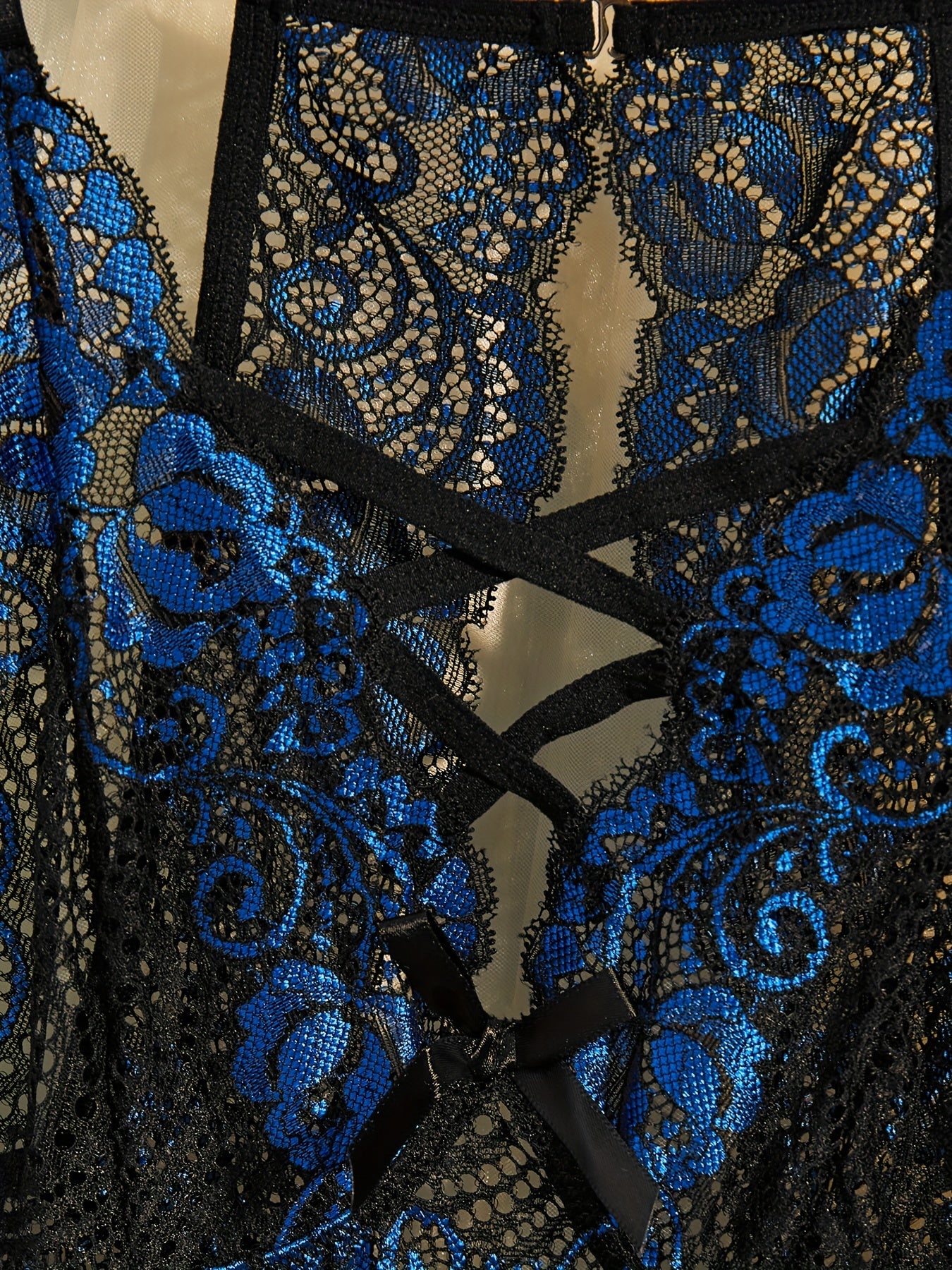 Кросс-ремешковое кружевное платье-бэбидол с комплектом стрингов для женщин, полупрозрачное с сексуальным цветным блоком.