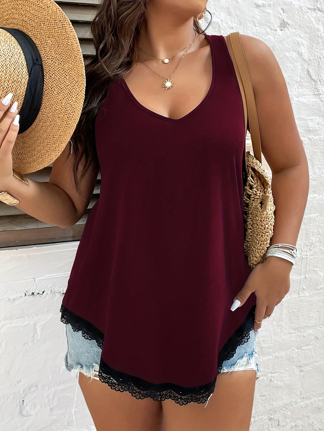 Camiseta sin mangas de verano casual con escote en V y encaje para tallas grandes de mujer