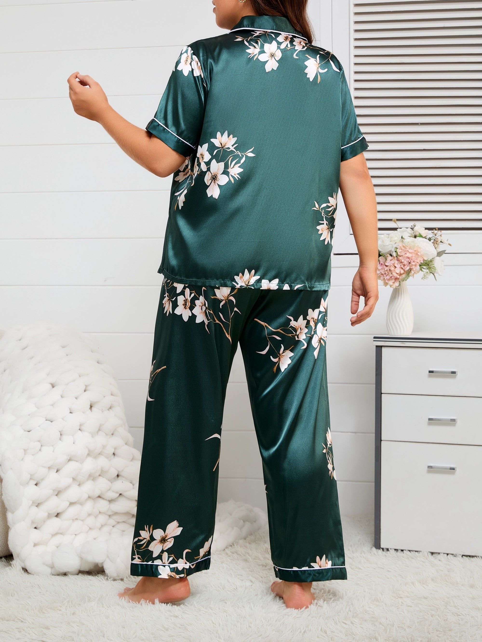 Rang-barang gullli pijama to'plami, kattalar uchun, barcha mavsumlar, katta o'lchamlar, qisqa qo'lqop