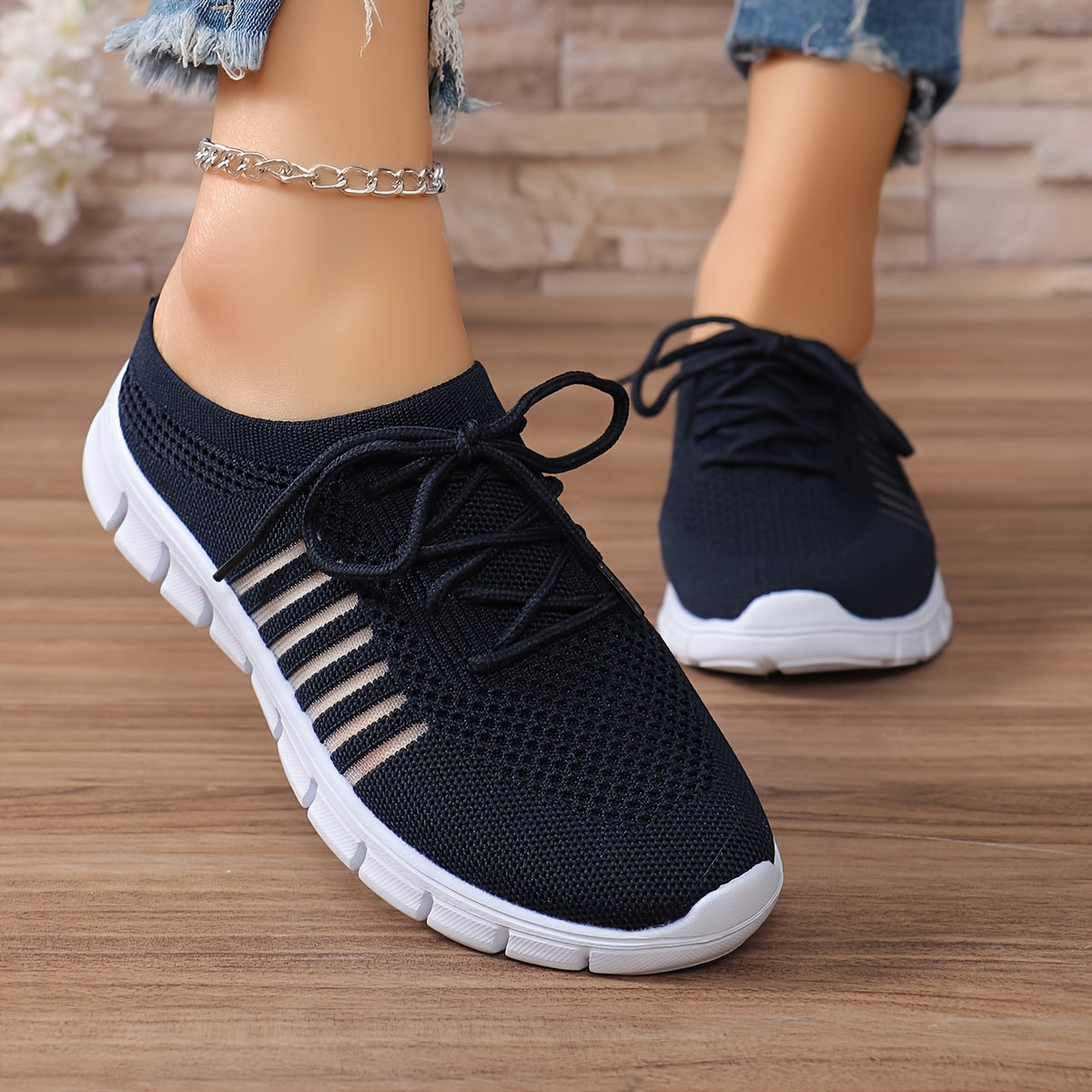 Women's Lightweight Breathable Low-Top Sneakers Casual All-Season Shoes