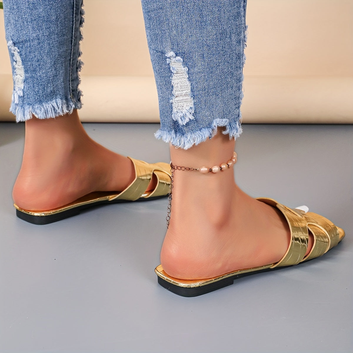 Women's Solid Color Flat Slides for Casual Wear with Square Toe