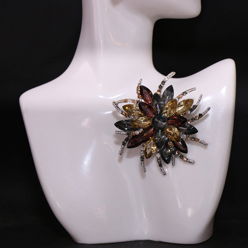 Elegant Rhinestone and Enamel Irregular-Shaped Brooch for Women