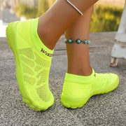 Unisex Mesh Water Shoes Lightweight Breathable Summer Slip-Ons