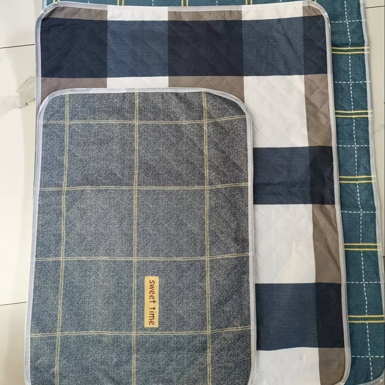 Waterproof Washable Incontinence Pad for Adults Elderly Pets Menstruation Mixed Color