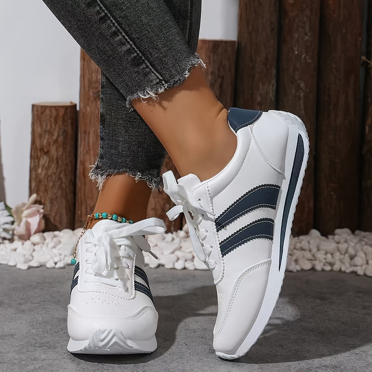 Women's Lightweight Sneakers Non-Slip Cushioned Platform All-Season Gym Office