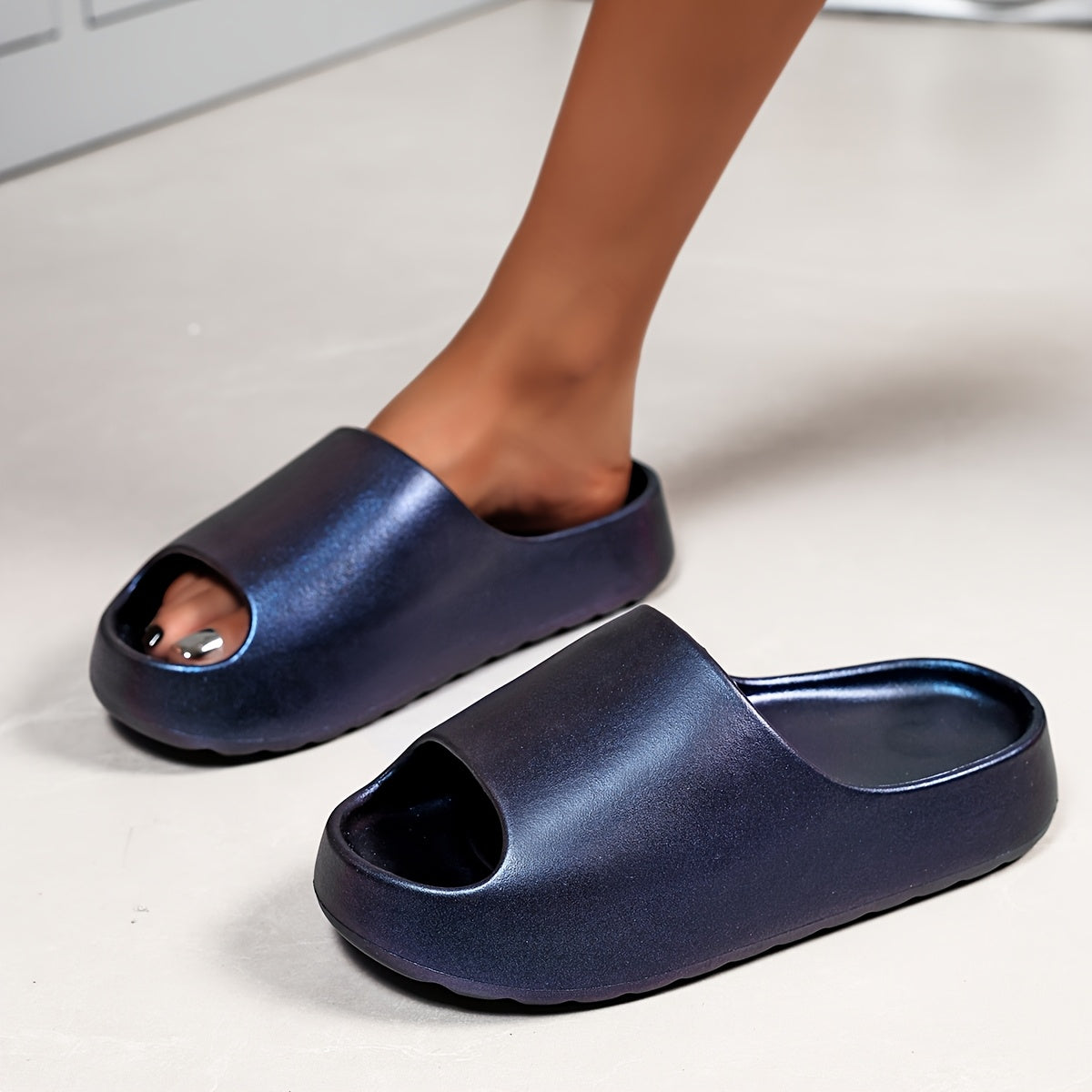 Ayollar uchun EVA slip-on sandallari, engil, ochiq barmoqli, nafas oladigan, ichki va tashqi foydalanish uchun