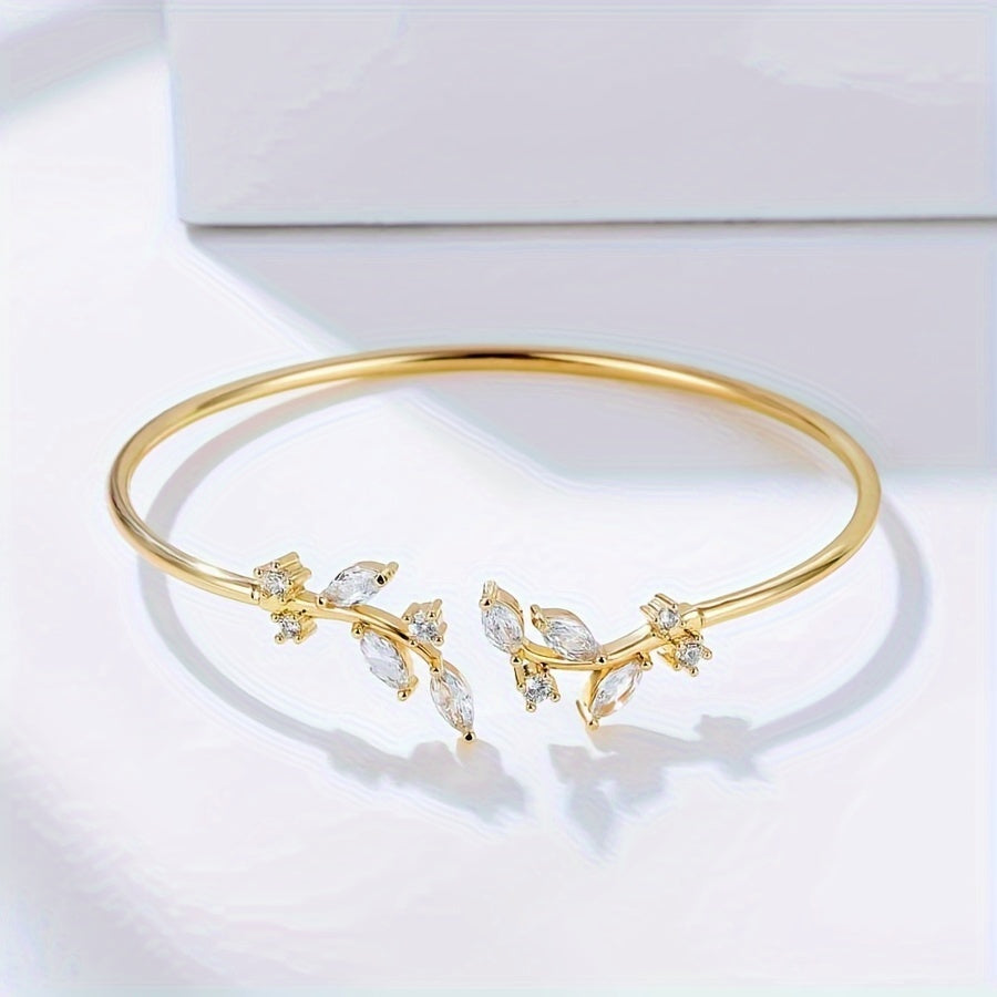 Ayollar uchun zamonaviy zargarlik buyumlari bilan mis bargli taqinchoq, kubik zirkon bilan