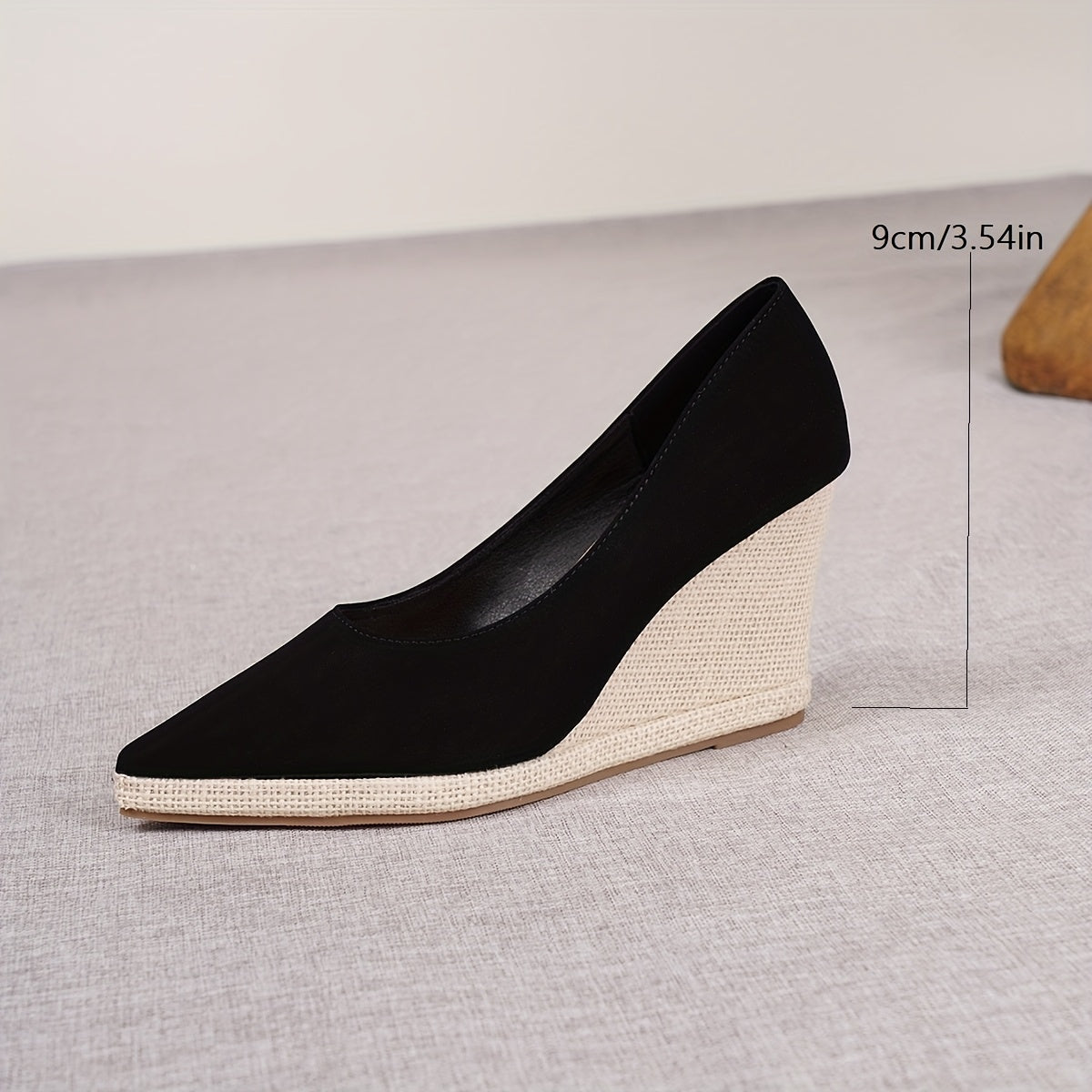 Ayollar uchun oson kiyinadigan poyabzal, to'qilgan tagli, nuqta bilan tugagan, barcha fasllar uchun kengaytirgichlar