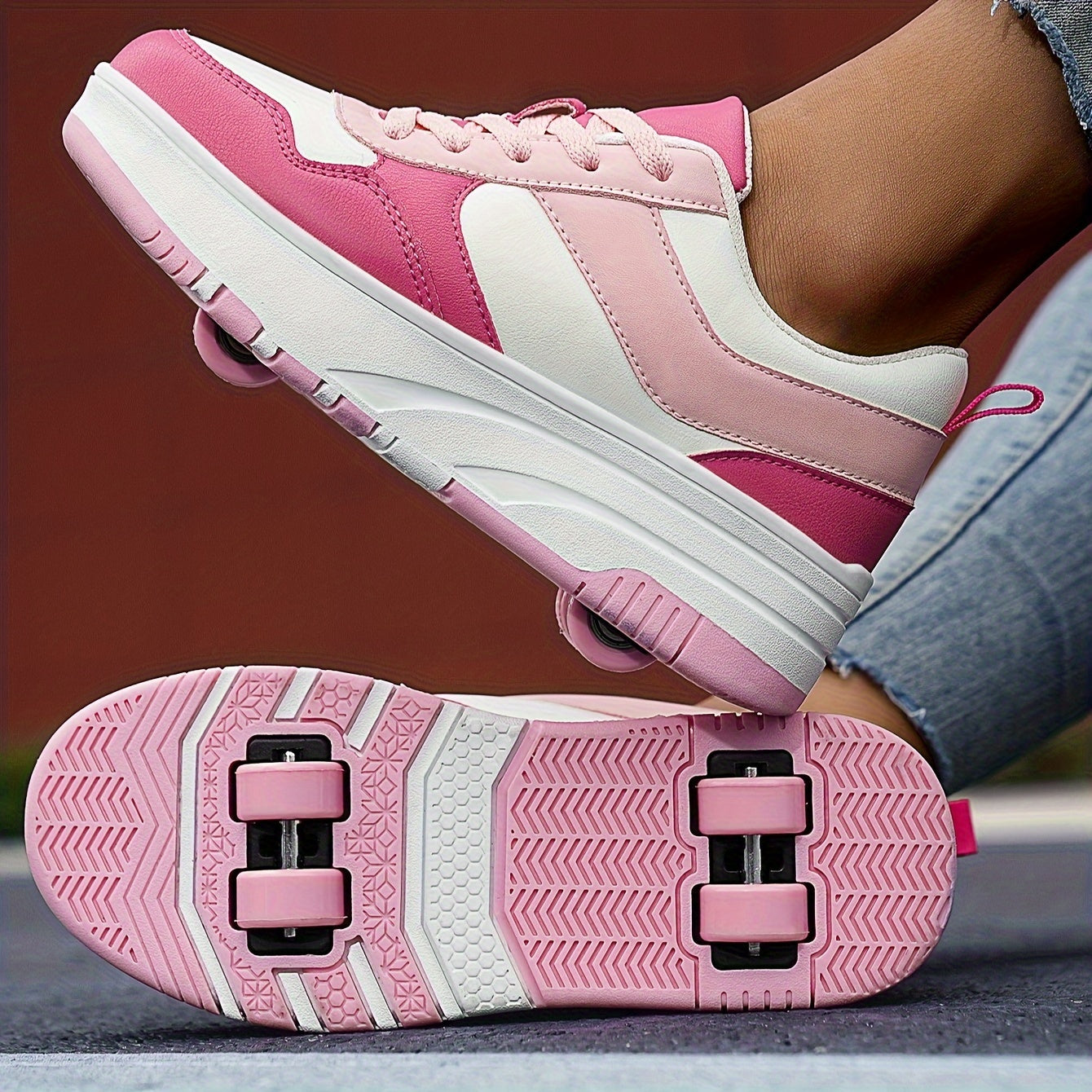 Yoshlar uchun pushti va oq dizayndagi retro uslubidagi moda rolikli konkilar, sozlanadigan qistirma tasmalari va nafas oladigan material. Partiyalar, sport va tasodifiy kiyimlar uchun mukammal. Mustahkam TPR.