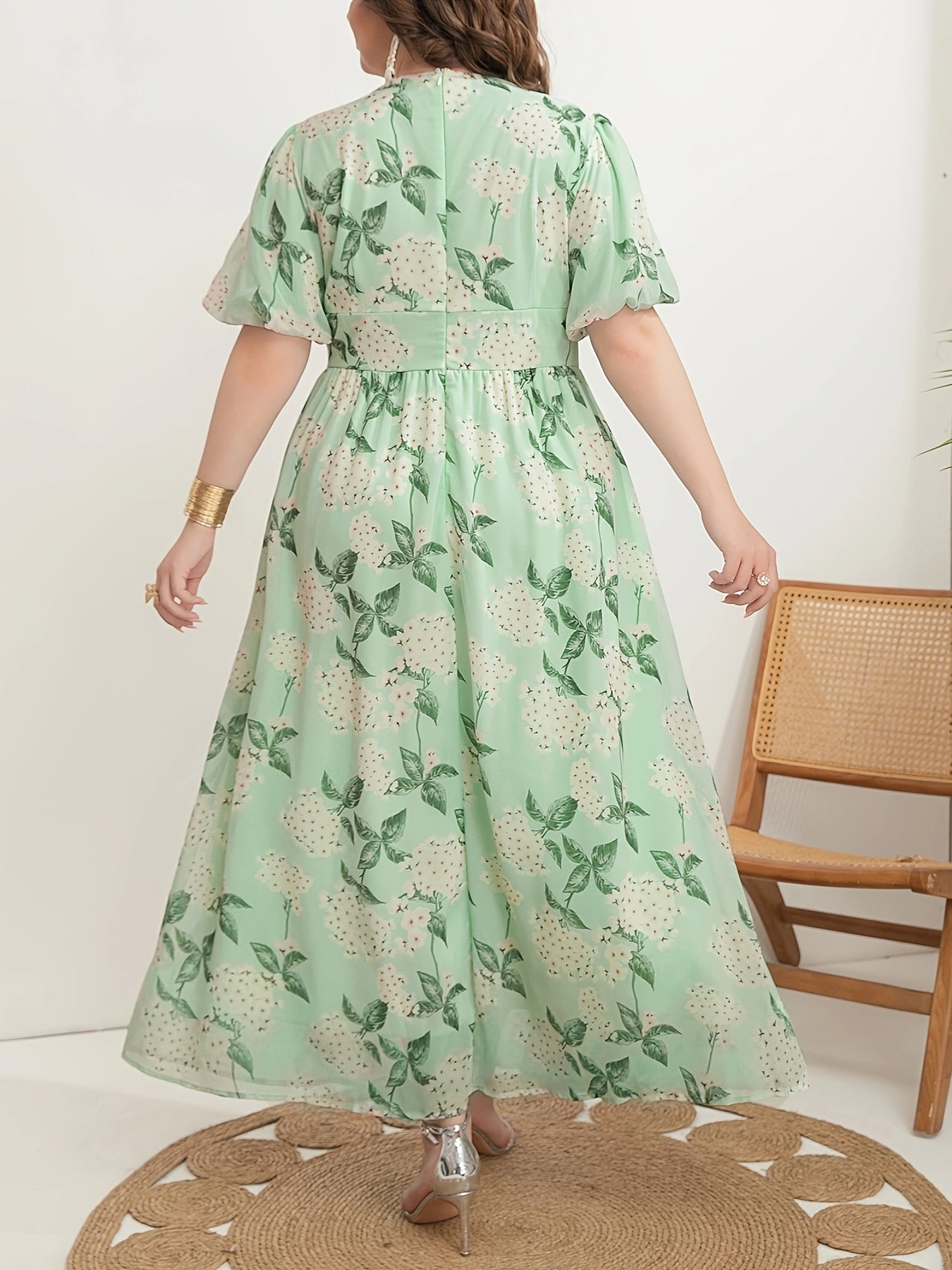 Ayollar uchun katta o'lchamli gullar bilan bosilgan tunik kiyim polyester, barcha mavsumlar uchun zamonaviy O'rta Sharq uslubi