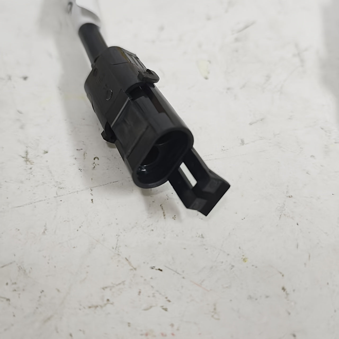 Universal Oxygen Sensor for Car Engine Management System Replacement