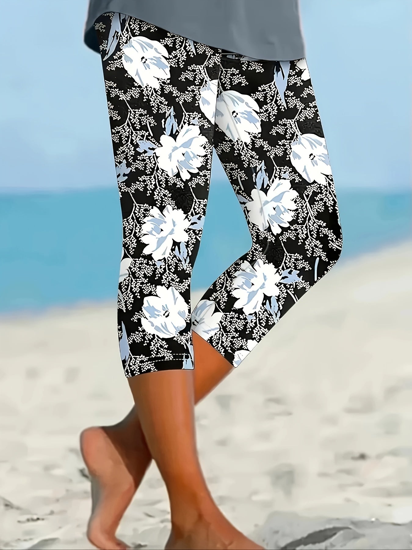 Women's Plus Size Floral Print Capri Leggings Mid-Stretch Casual