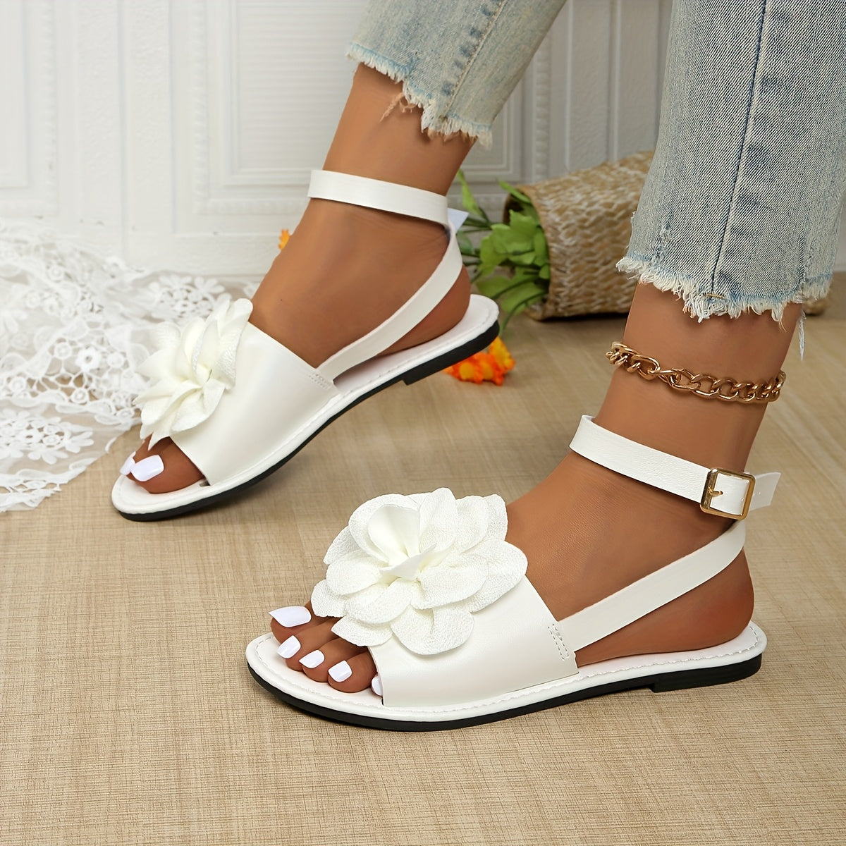 Women Flat Sandals Three-Dimensional Floral Decor Comfortable Summer Footwear