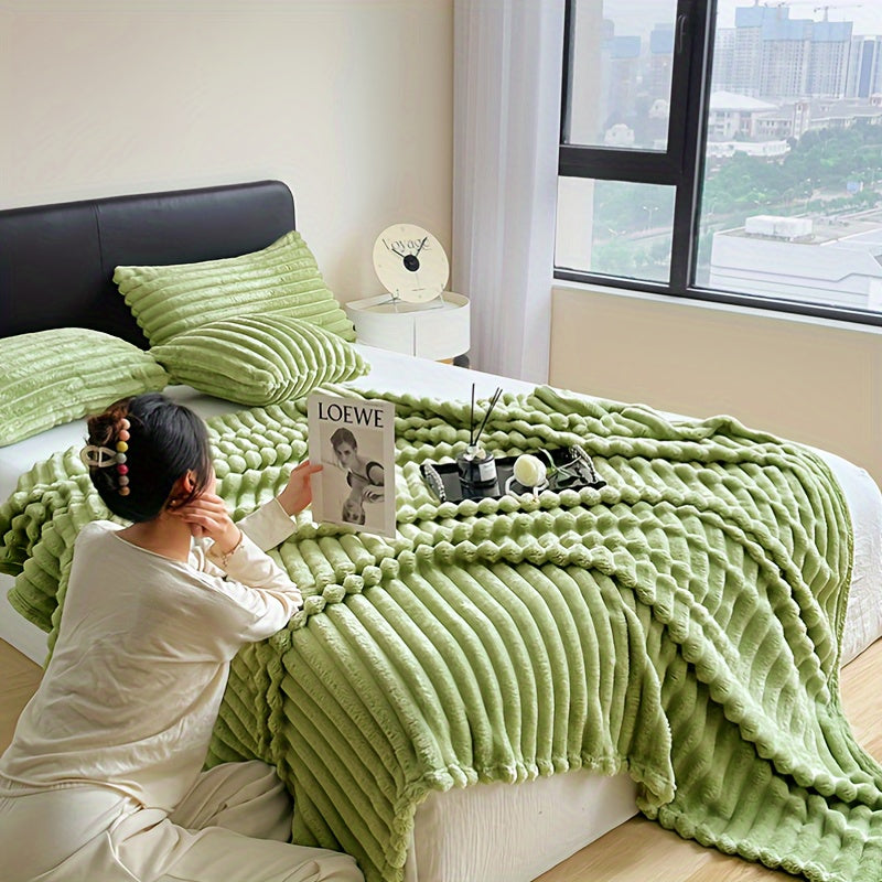 Velvet Throw Blanket with Faux Rabbit Fur for Bedroom Living Room All Seasons