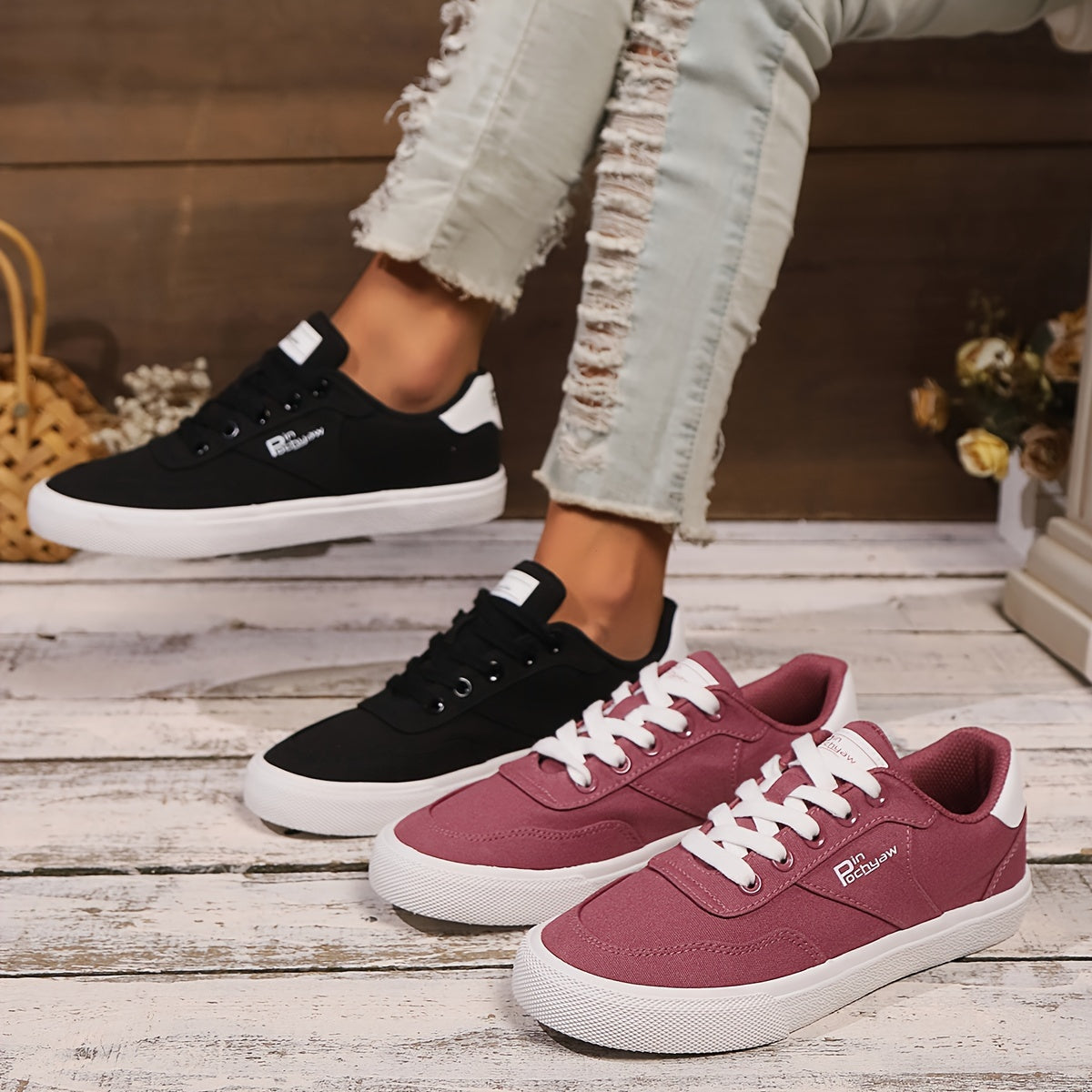 Women's Casual Flat Shoes with Laces Suitable for Outdoors