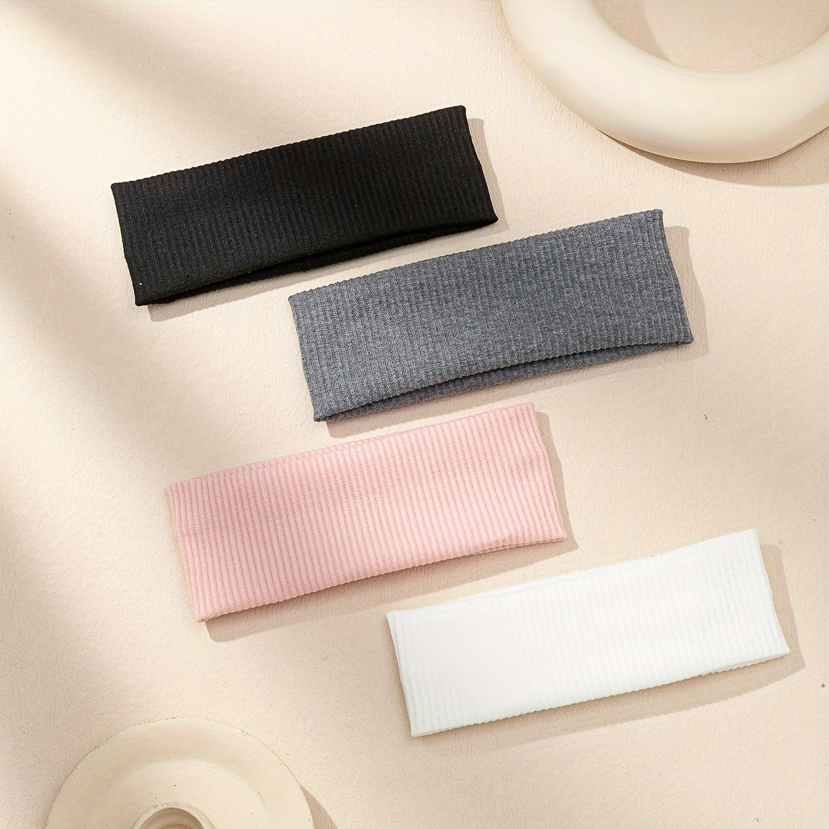 Kundalik va sport uchun to'rt rangli soch bog'lamlari to'plami, teri so'radigan bosh bandlar bilan