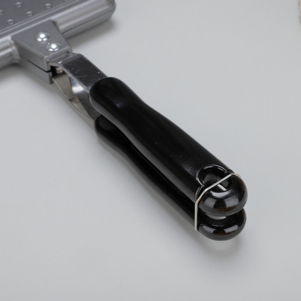 Avtomatik chekka yopish va ikki tomonlama toster pan bilan Non-Stick kvadrat vafli tayyorlagich, alyuminiy plaid muffin skileti. Oson tozalash uchun olib tashlanadigan qutilar. Uy sharoitida foydalanish uchun ideal va mos keladi