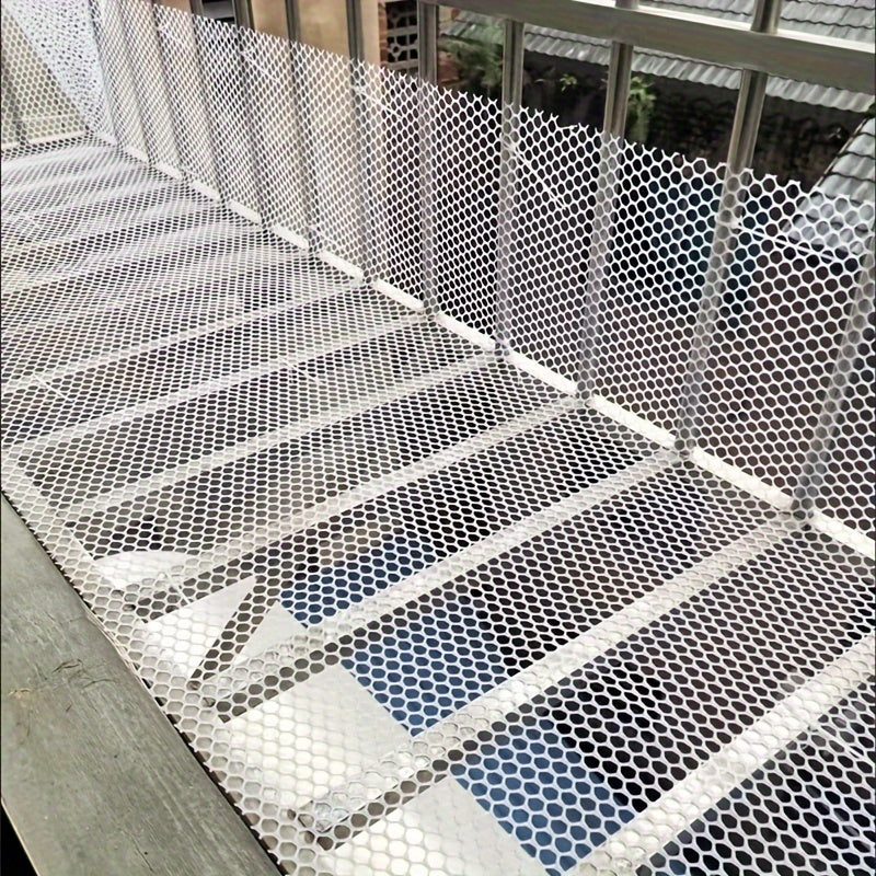White Plastic Mesh Pet Safety Fence Balcony Fall Prevention Cuttable Mesh