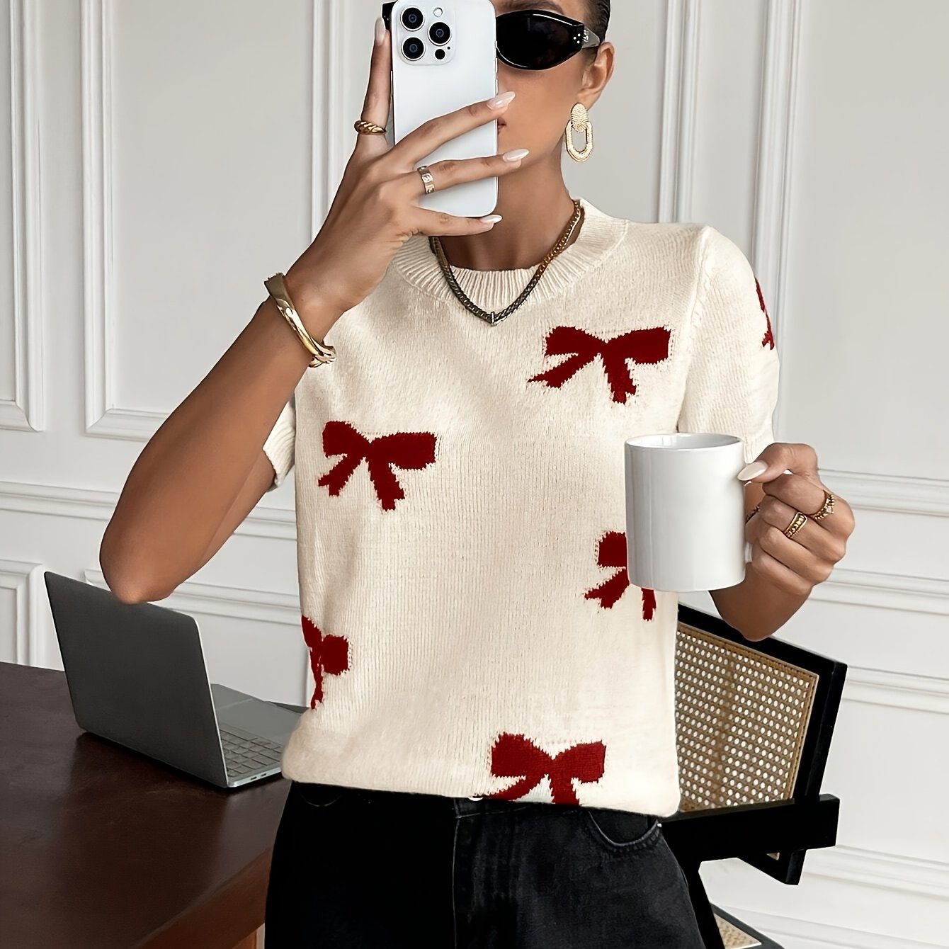 Plus Size White Knit Top with Red Bow Short Sleeve Round Neck