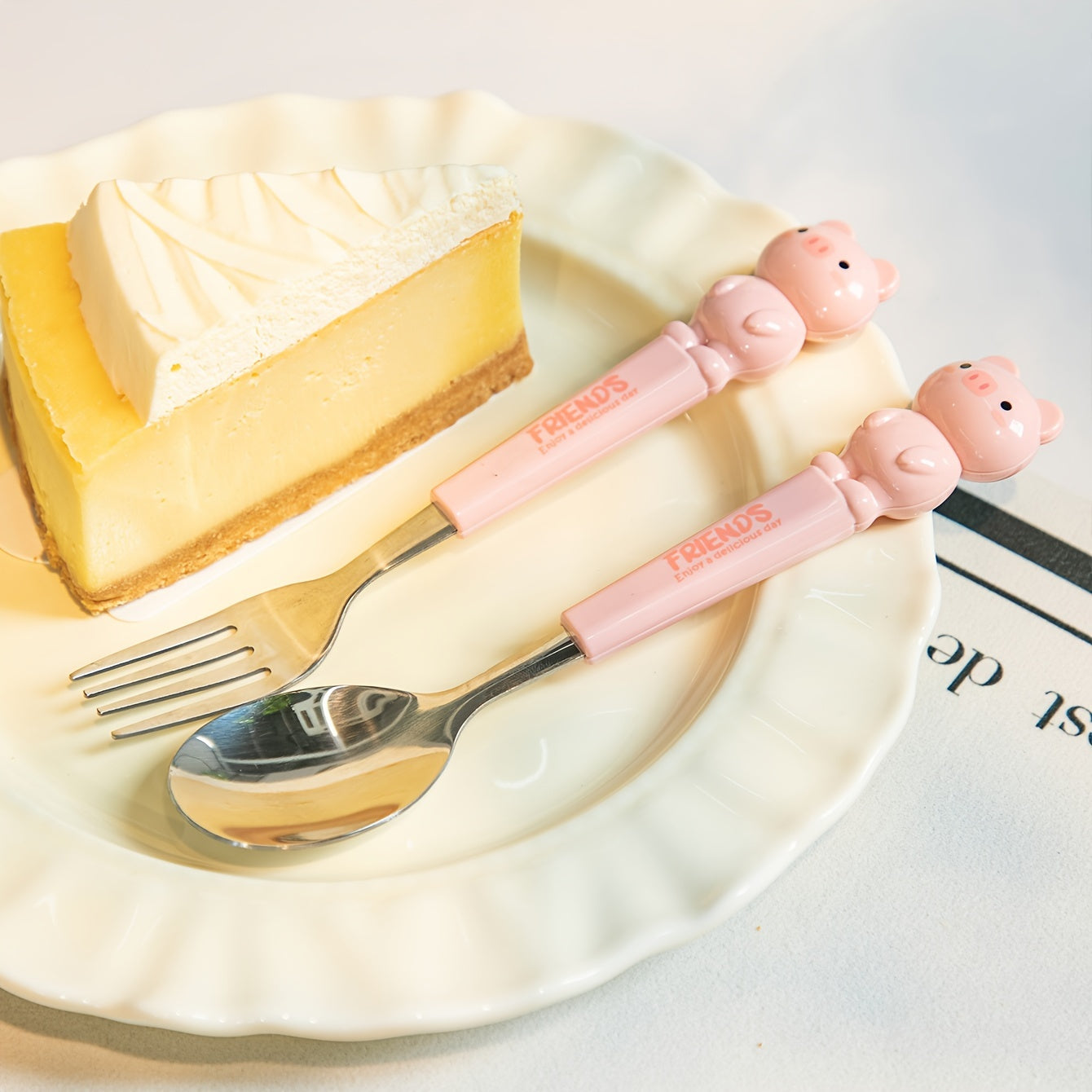 Set of 2 Stainless Steel Kitchen Utensils with Cartoon Design in Reusable Case