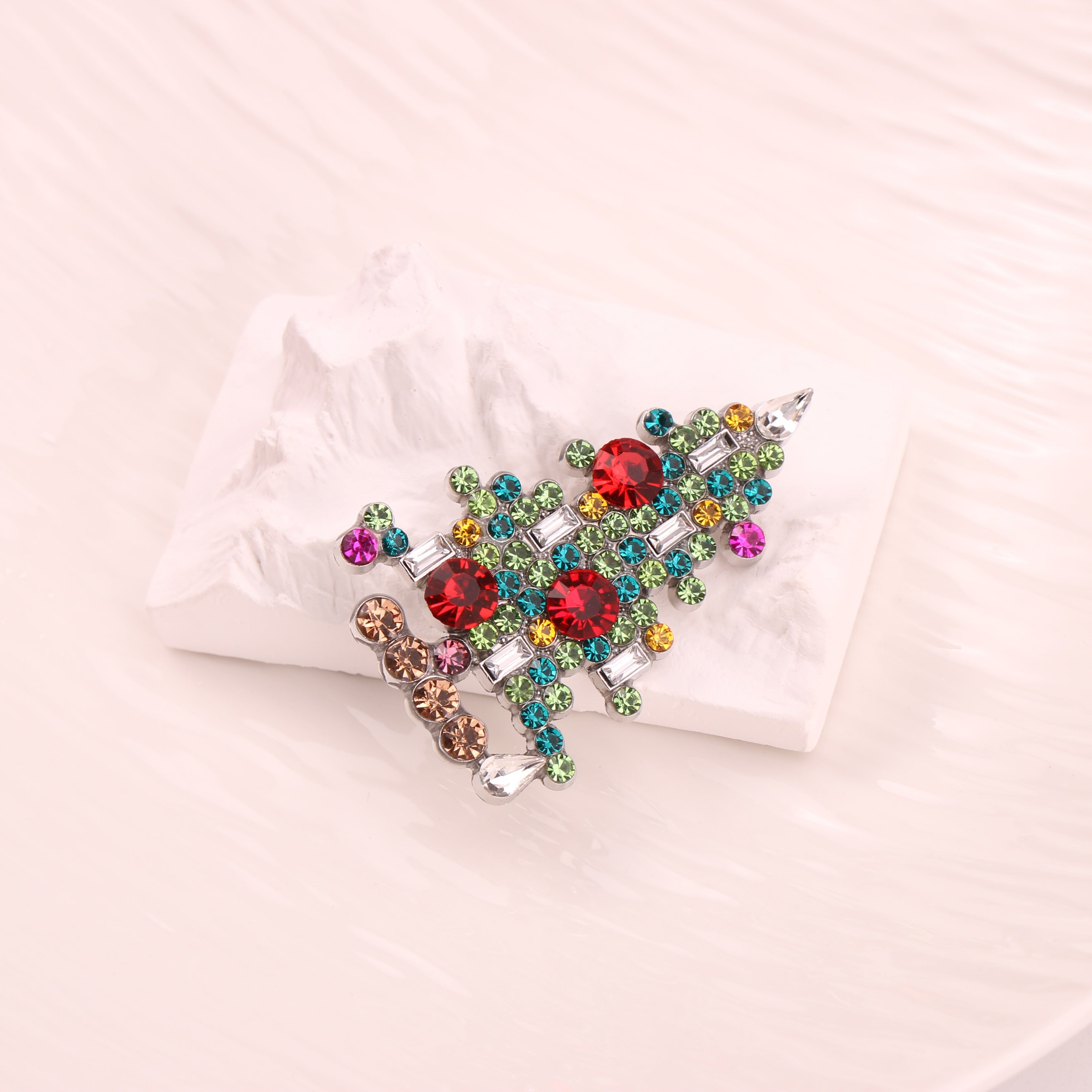 Sparkling Rhinestone Christmas Tree Brooch Festive Holiday Corsage Pin