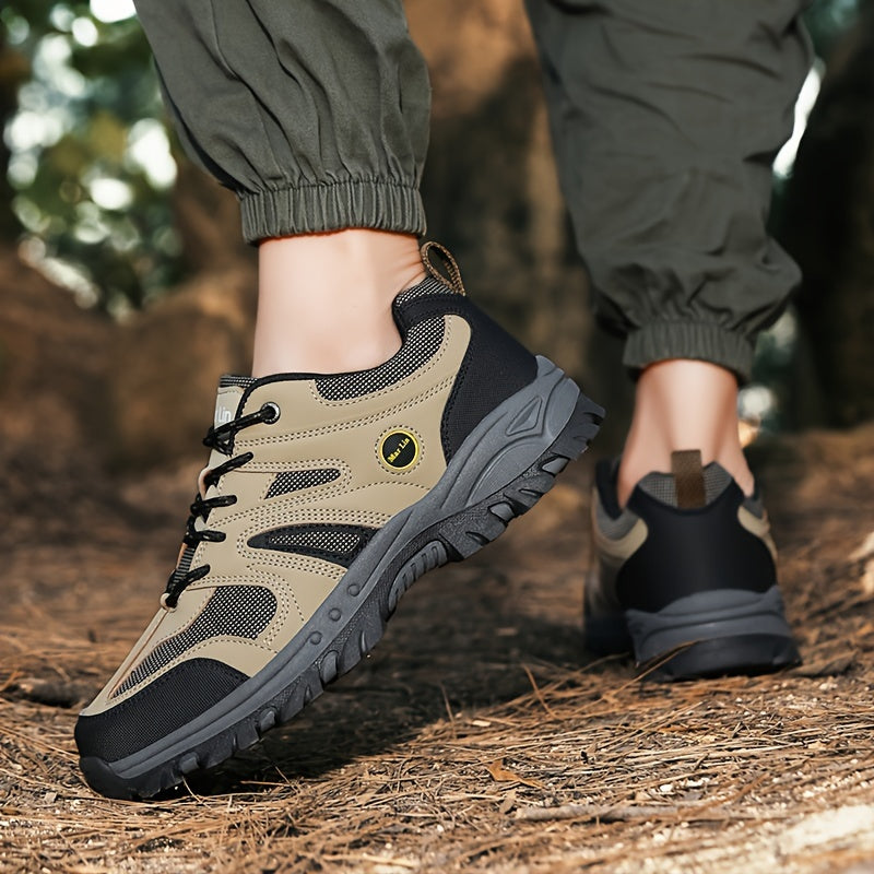 Tashqi faoliyatlar uchun mustahkam, sirpanmaydigan piyoda botinkalari.