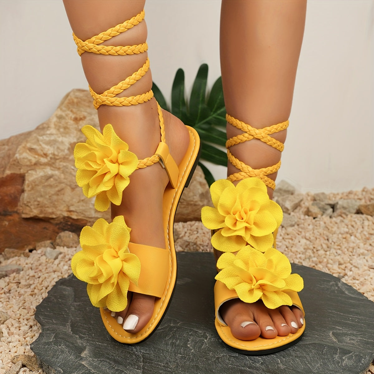 Women's White Floral Embellished Roman Sandals Summer Low-Heel Open-Toe Lace-Up