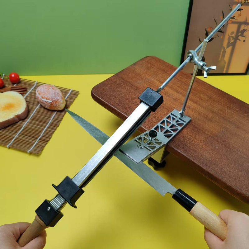 Kuchukcha pichog'ini silliqlash uchun qattiq burchakli, sirpanmaydigan asos, samarali silliqlash