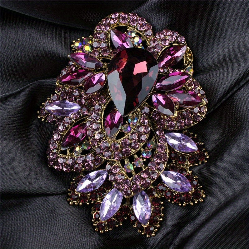 Elegant Flower-Shaped Rhinestone Brooch for Women Sparkling Jewelry Accessory for Parties