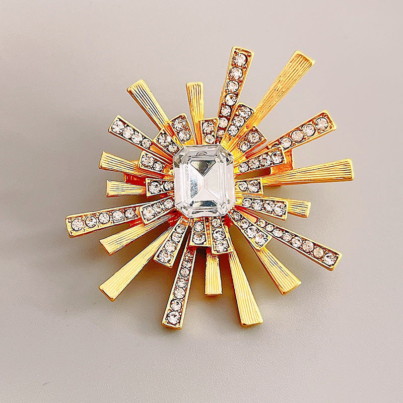 Elegant Sunflower Brooch Pin for Women and Men Rhinestone Jewelry