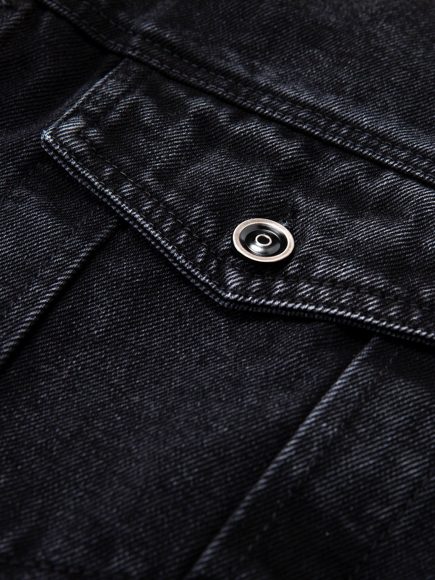 Erkaklar uchun vintage denim ko'ylagi, ko'p cho'ntaklar bilan, keng kesimdagi qora truker palto - tasodifiy ko'cha uslubi, ochiq havoda faoliyatlar uchun nafas oladigan uzun qo'lqopli jins ko'ylagi. 60% paxta, 26% polyester, 13%