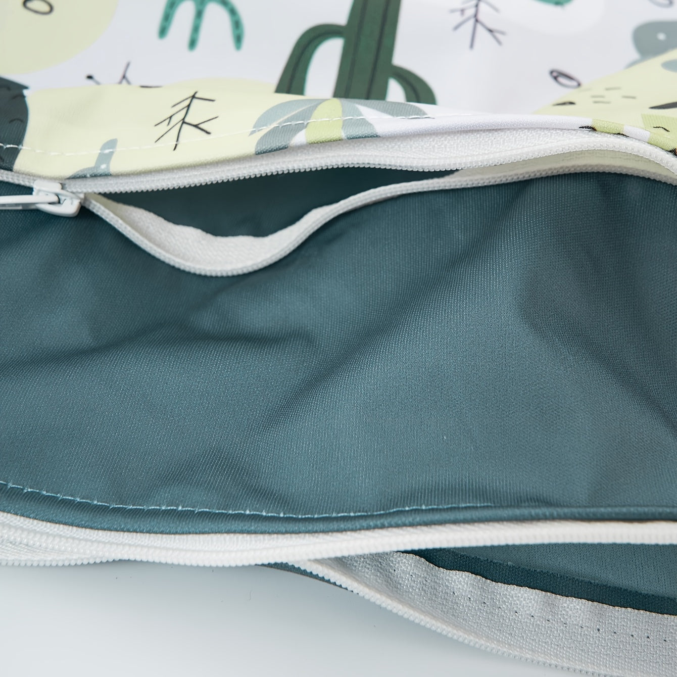 30x40cm Waterproof Reusable Cloth Diaper Wet Bag with Zipper Closure