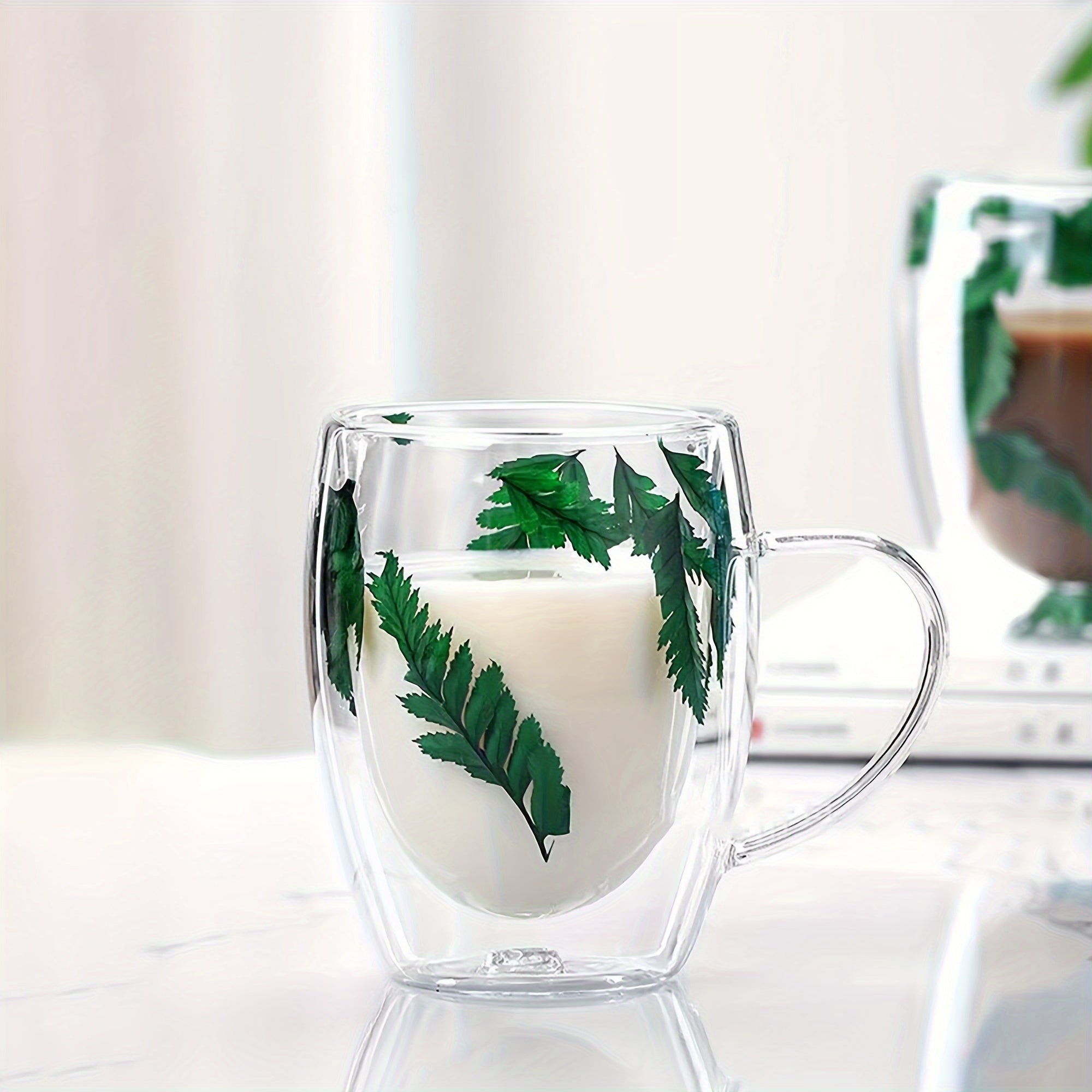 Taza de café de vidrio con flores secas, taza de doble pared para espresso y bebidas calientes