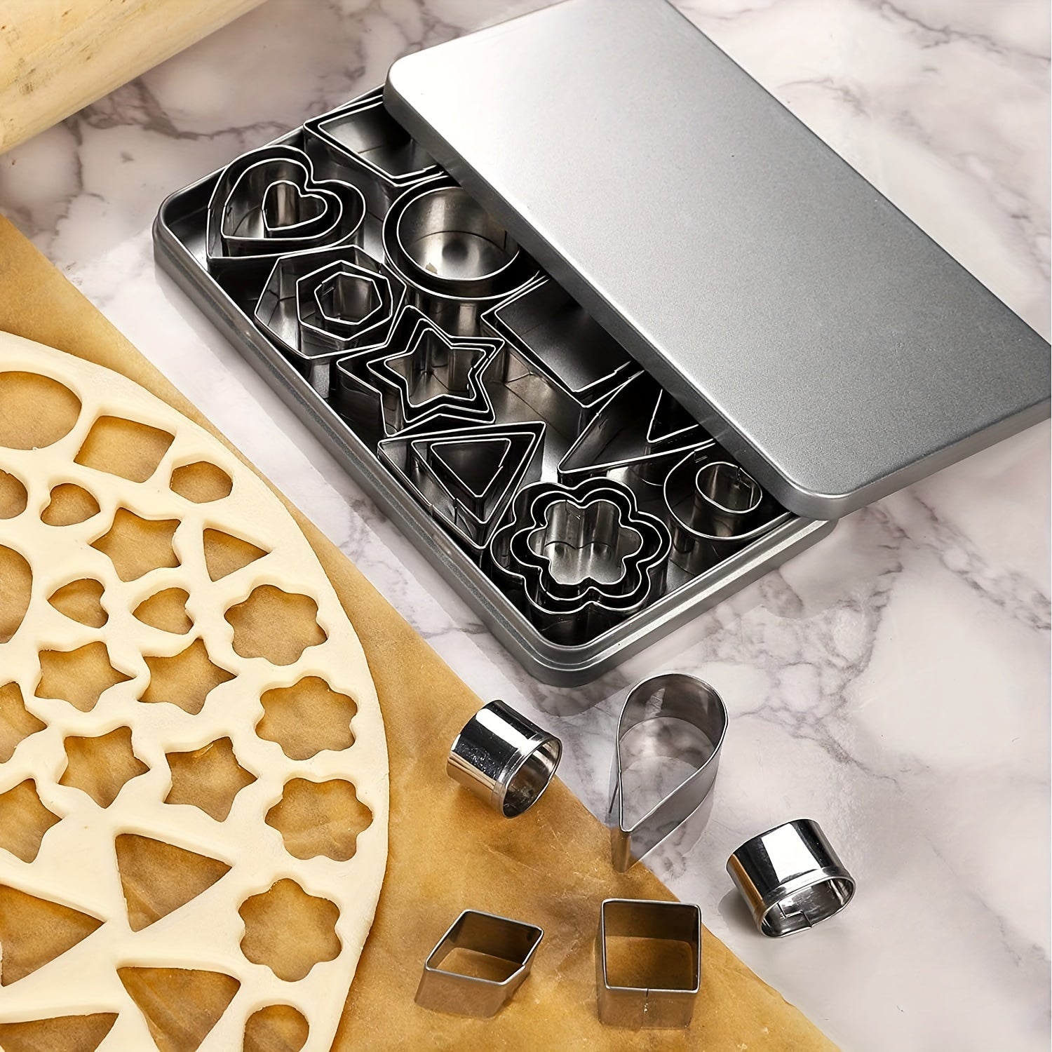 Set of 30 Stainless Steel Geometric Cookie Cutters for Baking and Pastries